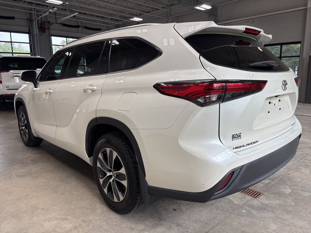 2021 Toyota Highlander XLE AWD 7 Passenger Minocqua WI