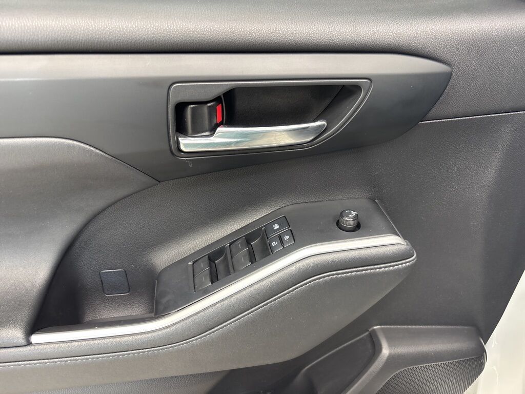 2021 Toyota Highlander XLE AWD 7 Passenger Minocqua WI