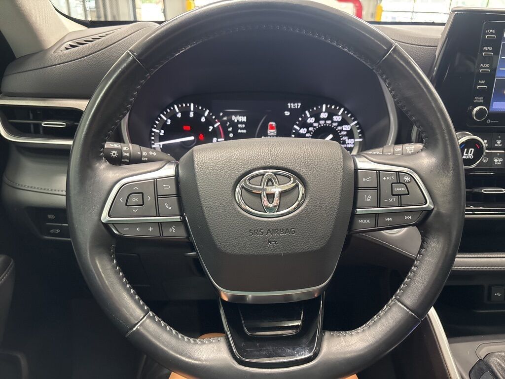 2021 Toyota Highlander XLE AWD 7 Passenger Minocqua WI