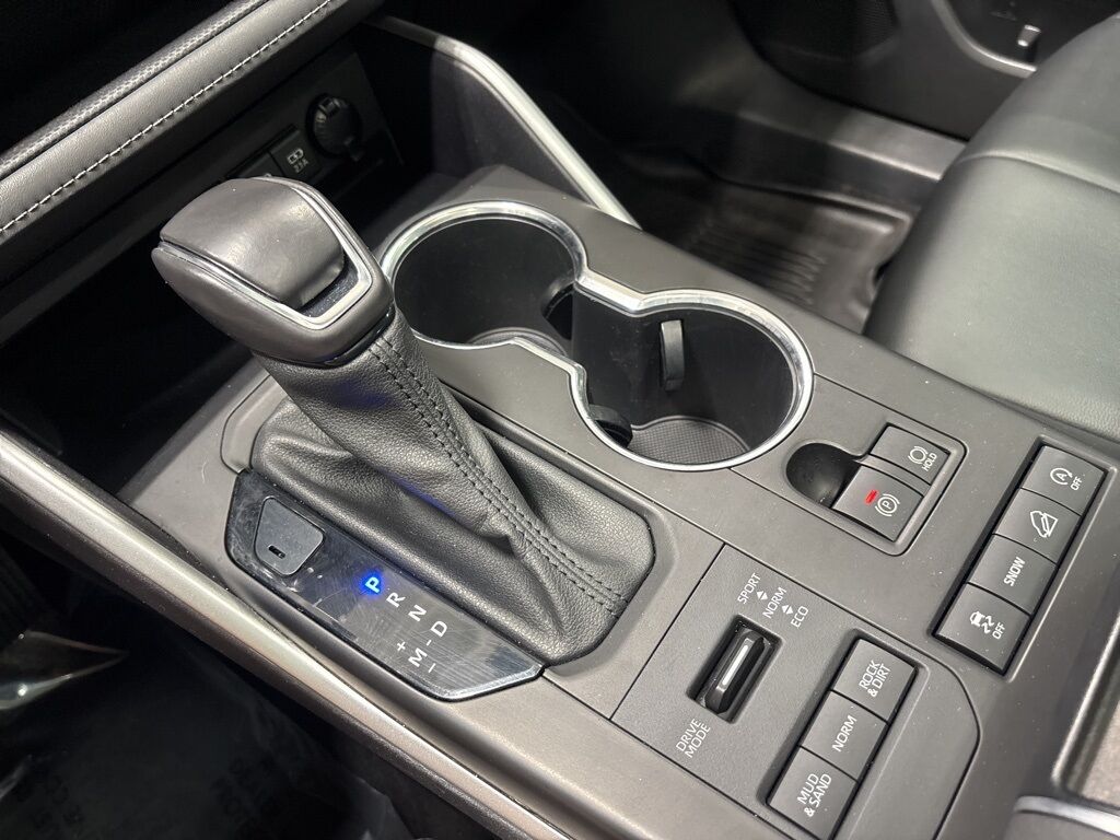 2021 Toyota Highlander XLE AWD 7 Passenger Minocqua WI