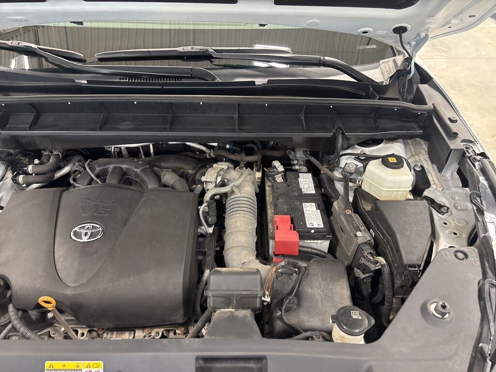 2021 Toyota Highlander XLE AWD 7 Passenger Minocqua WI