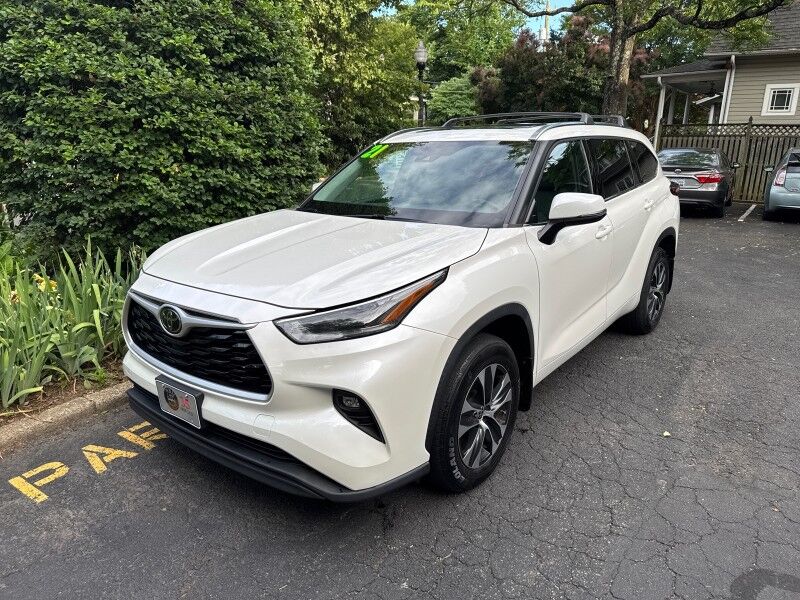 2021 Toyota Highlander XLE AWD