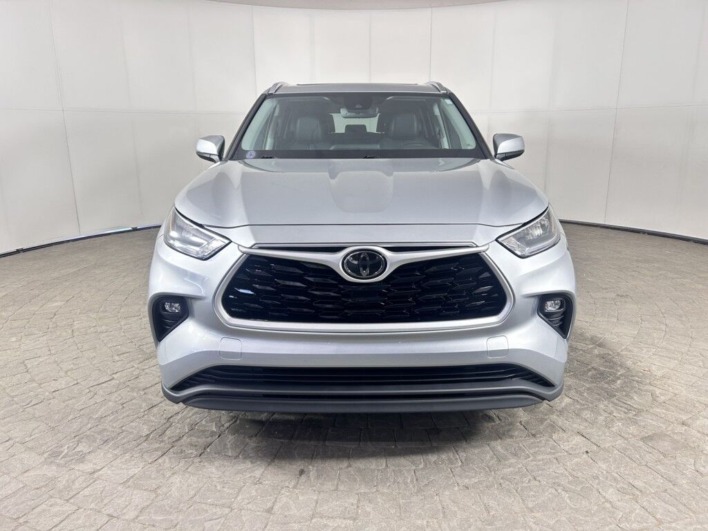 2021 Toyota Highlander XLE AWD Maumee OH