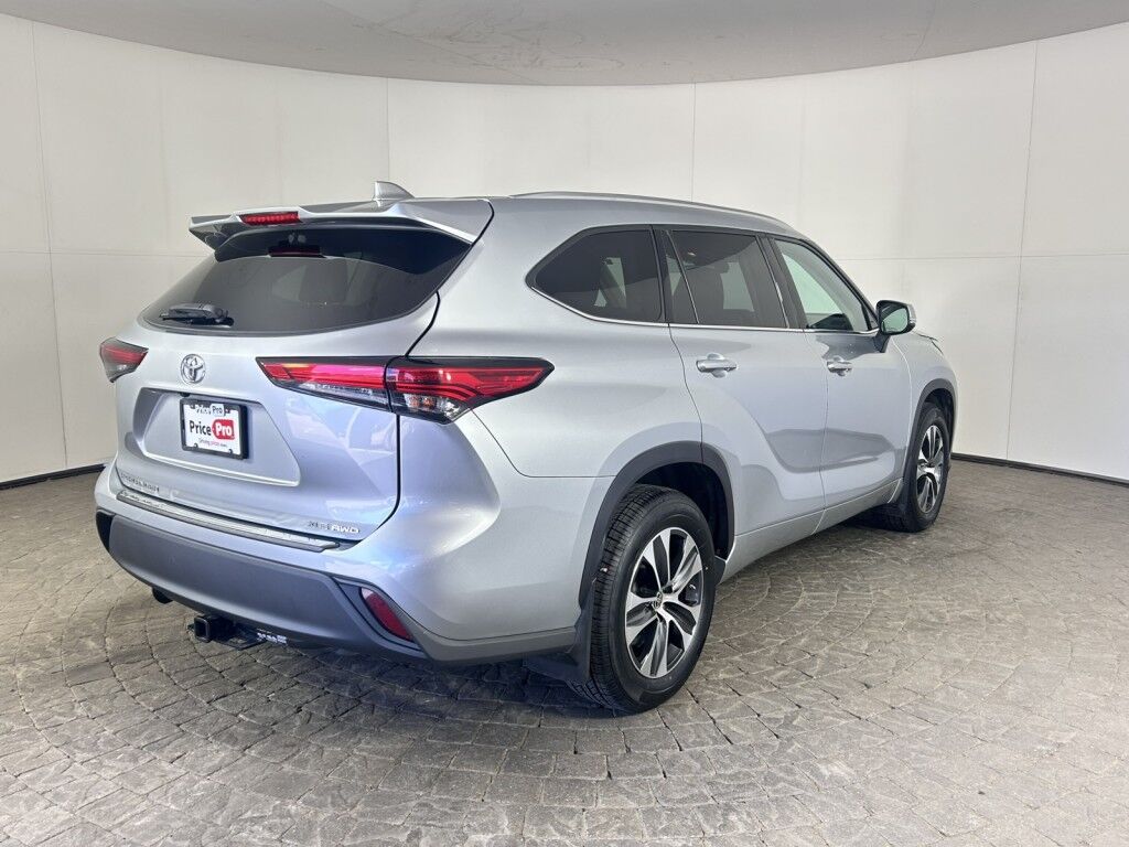 2021 Toyota Highlander XLE AWD Maumee OH