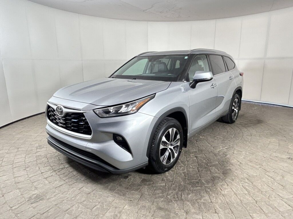 2021 Toyota Highlander XLE AWD Maumee OH