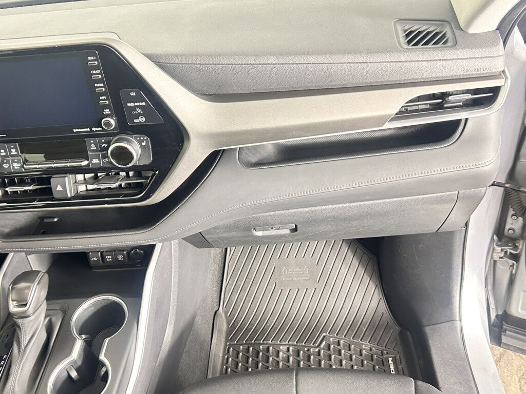 2021 Toyota Highlander XLE AWD Maumee OH