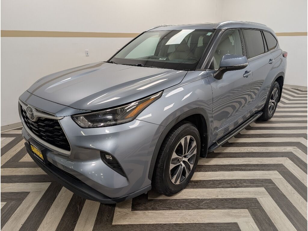 2021 Toyota Highlander XLE Gasoline