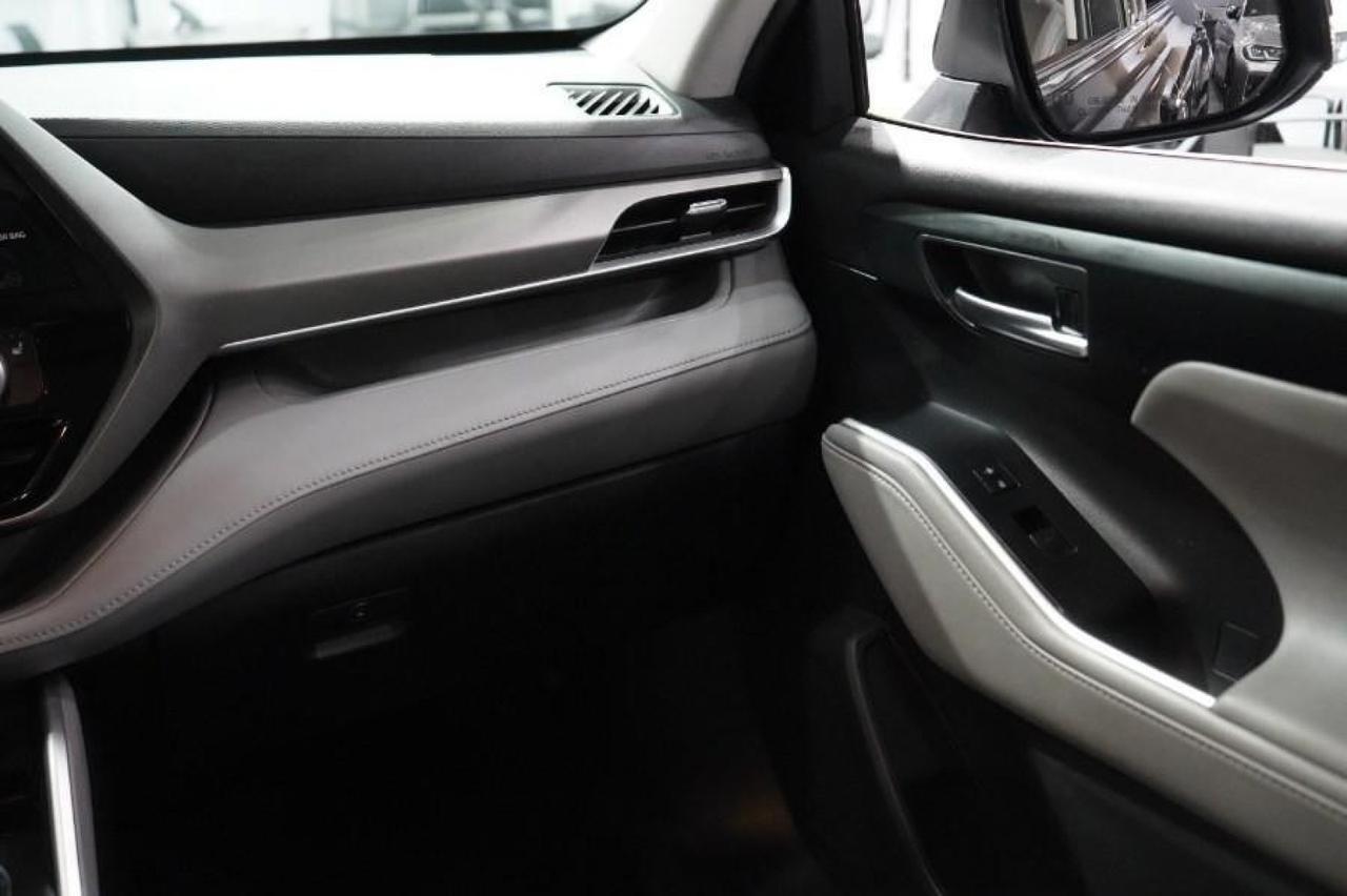 2021 Toyota Highlander XLE Eastchester NY