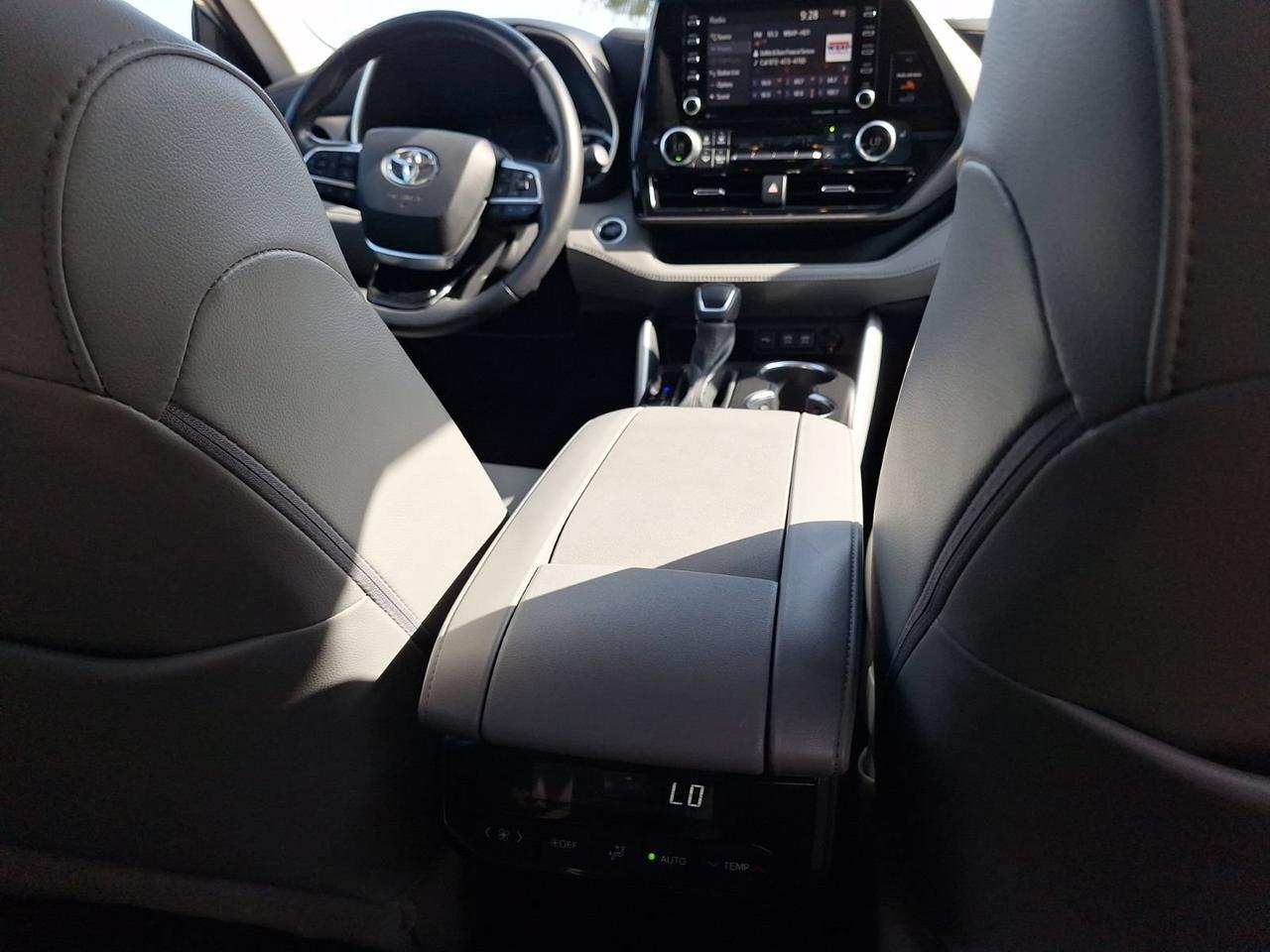 2021 Toyota Highlander XLE Hurst TX