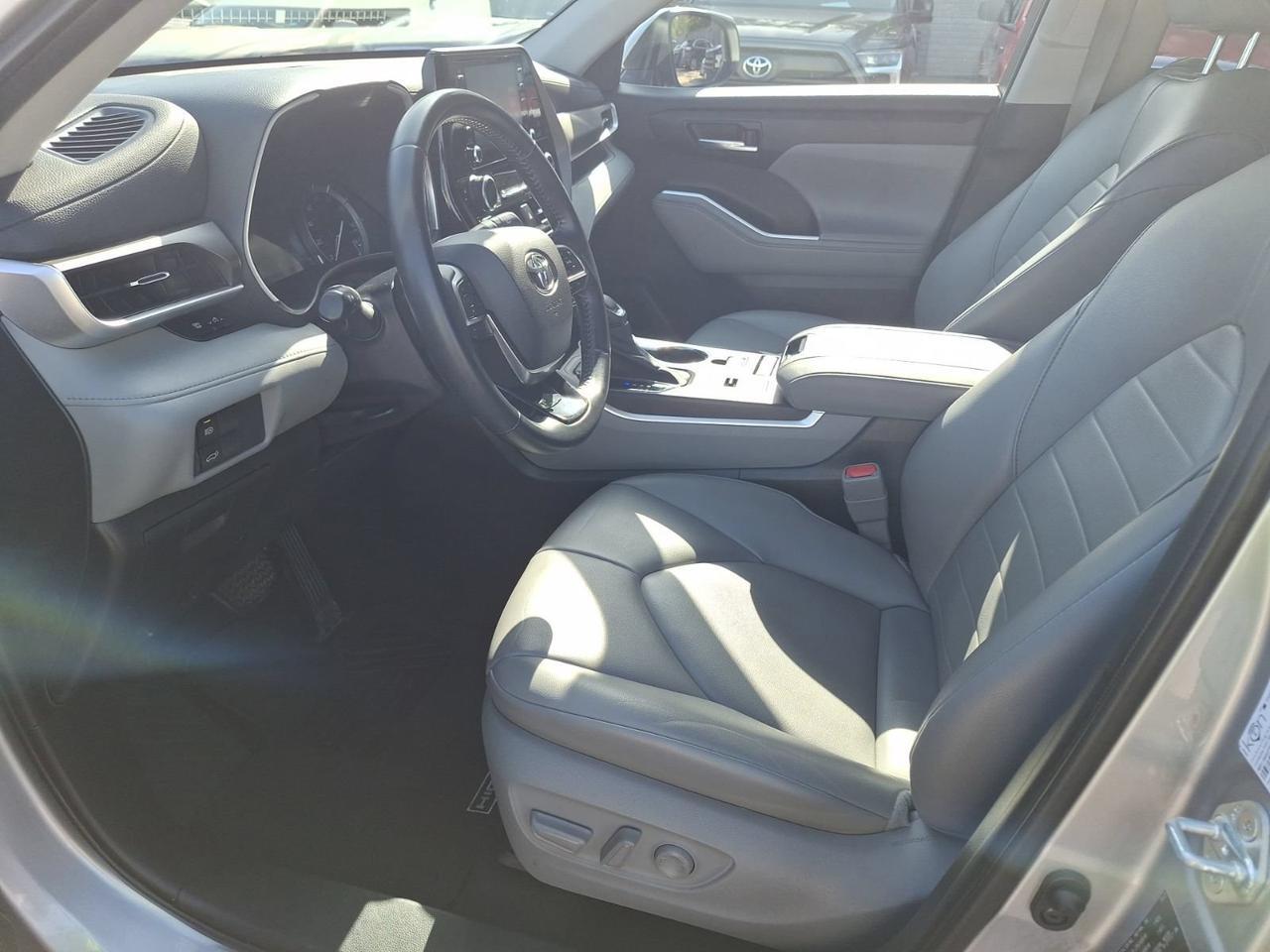 2021 Toyota Highlander XLE Hurst TX