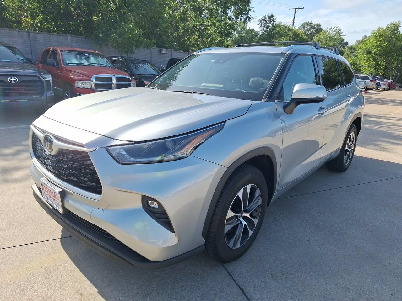 2021 Toyota Highlander XLE Hurst TX