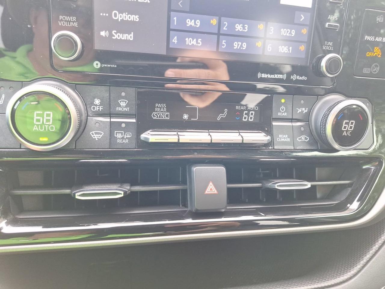 2021 Toyota Highlander XLE Hurst TX
