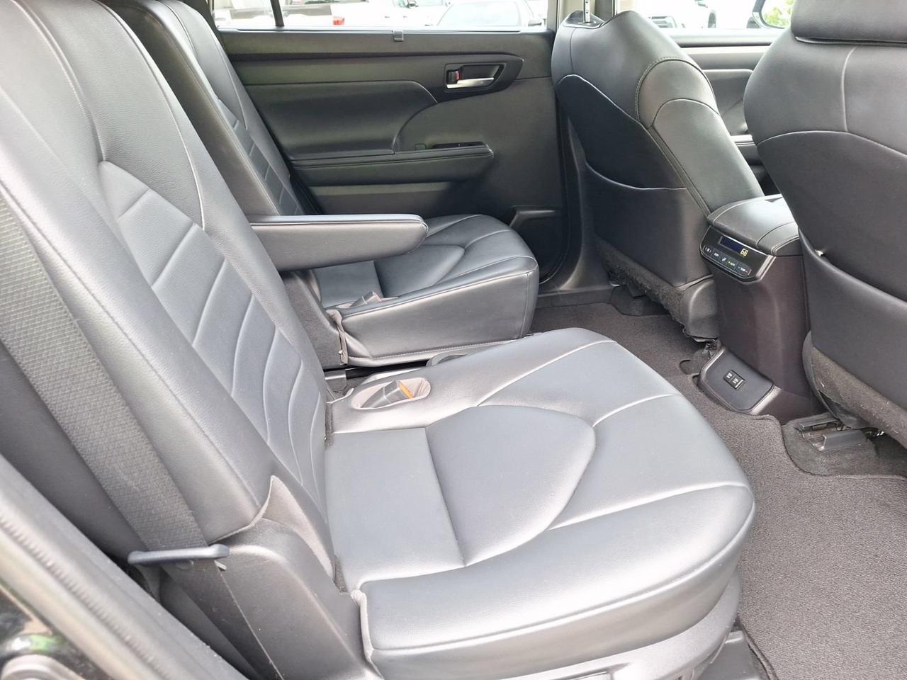 2021 Toyota Highlander XLE Hurst TX