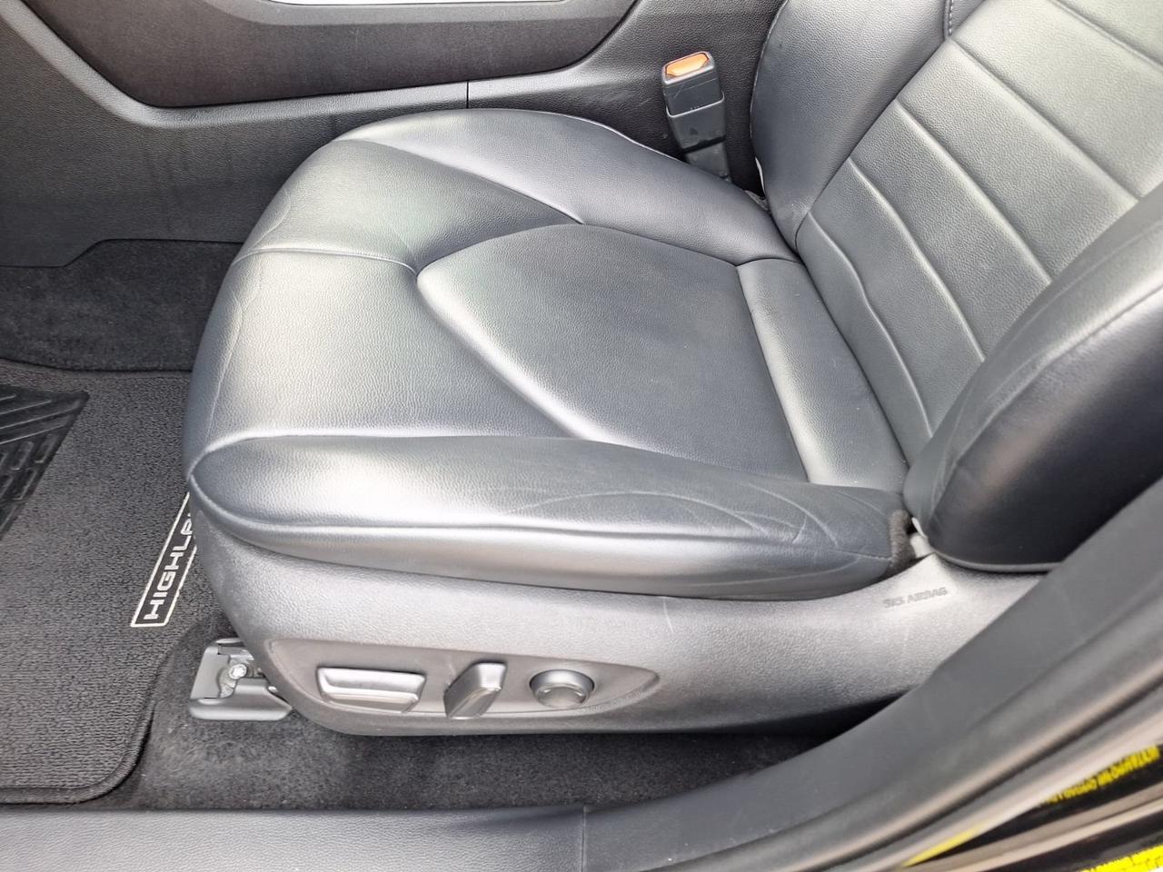 2021 Toyota Highlander XLE Hurst TX