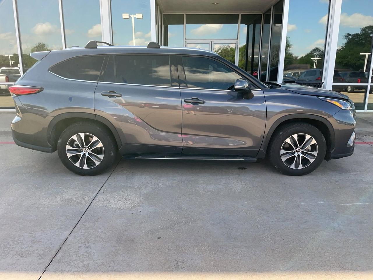 2021 Toyota Highlander XLE Hurst TX