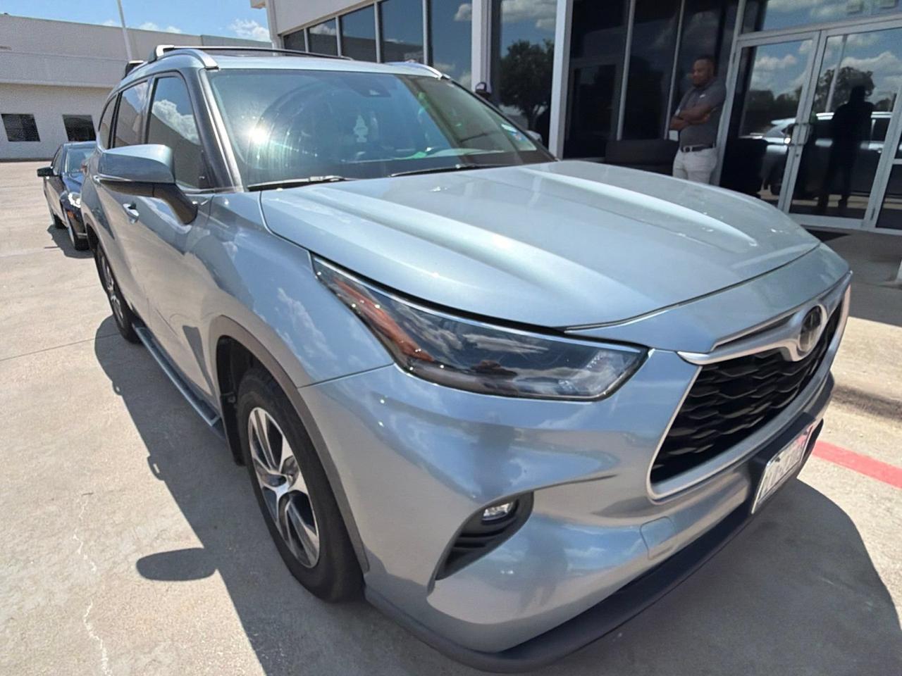 2021 Toyota Highlander XLE Hurst TX