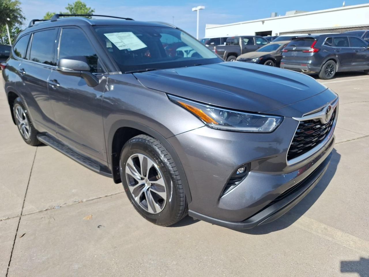 2021 Toyota Highlander XLE Hurst TX