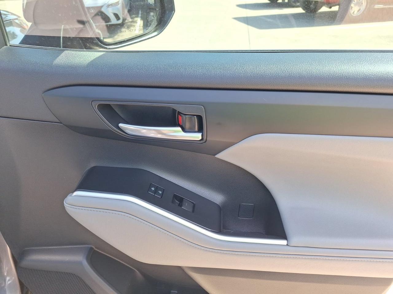 2021 Toyota Highlander XLE Hurst TX