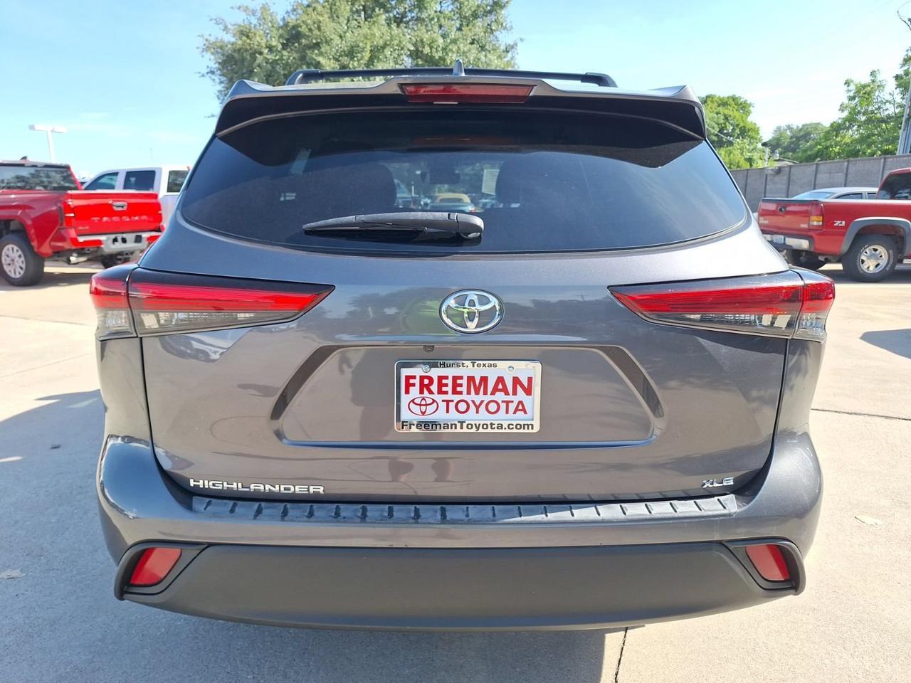 2021 Toyota Highlander XLE Hurst TX