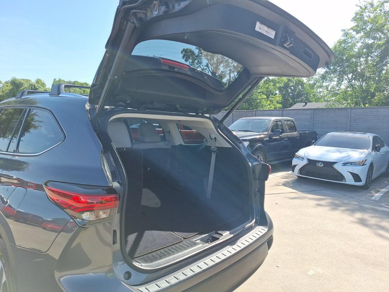 2021 Toyota Highlander XLE Hurst TX