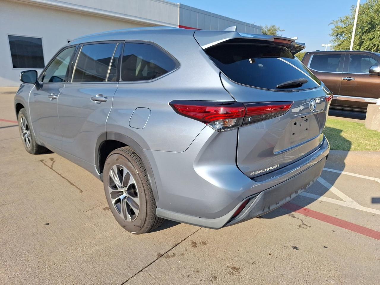 2021 Toyota Highlander XLE Hurst TX
