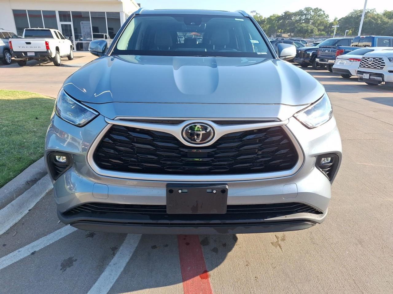 2021 Toyota Highlander XLE Hurst TX