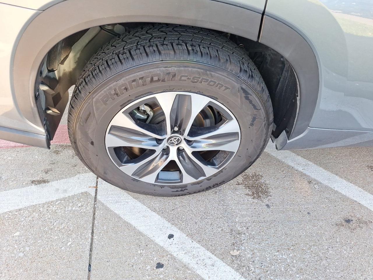 2021 Toyota Highlander XLE Hurst TX