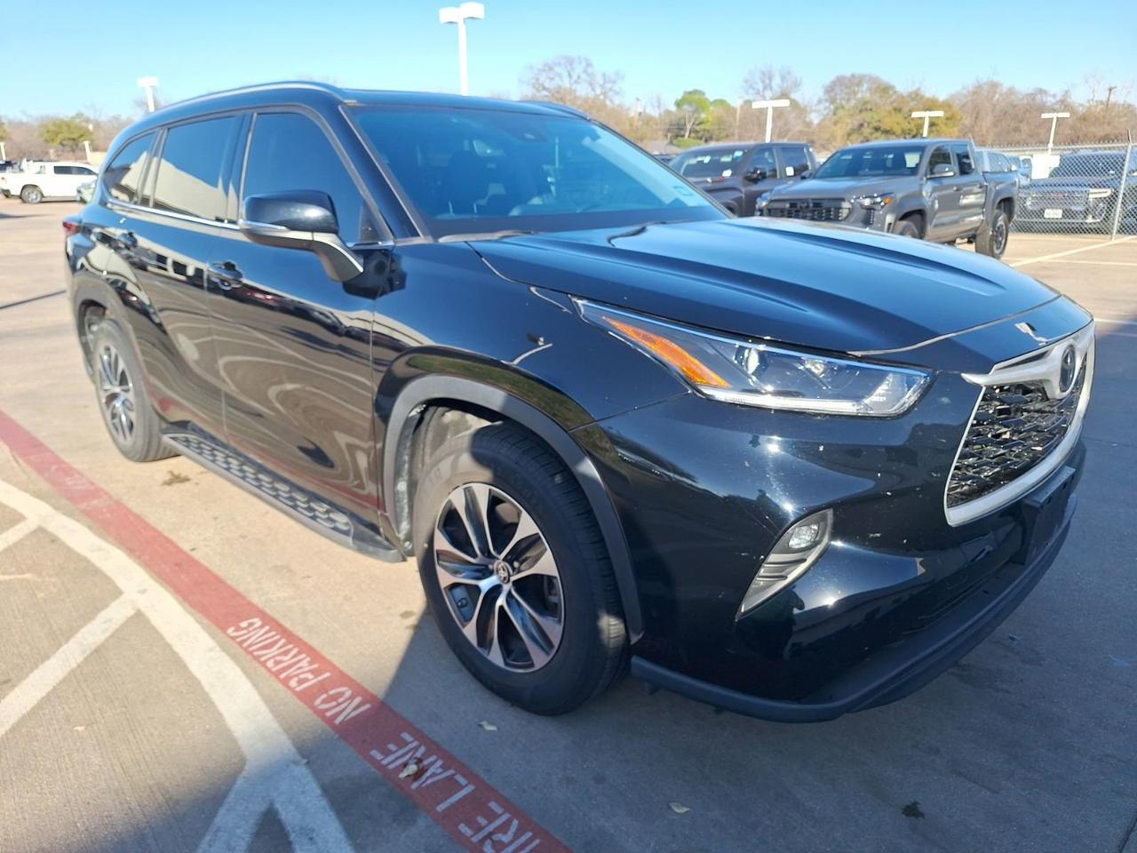 2021 Toyota Highlander XLE Hurst TX