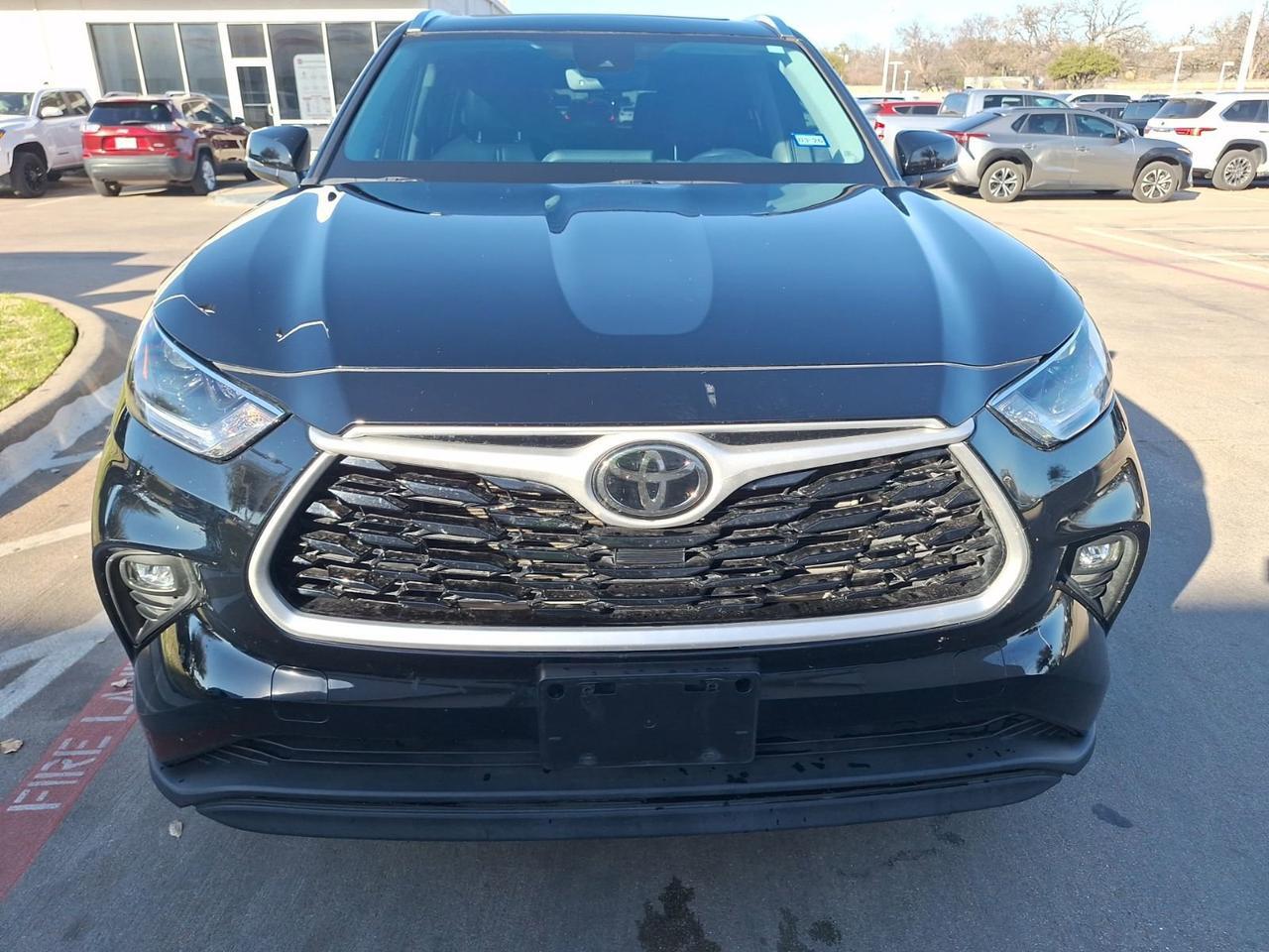 2021 Toyota Highlander XLE Hurst TX