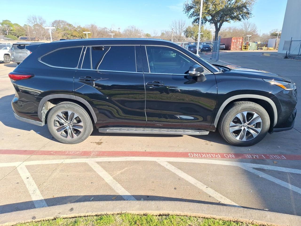 2021 Toyota Highlander XLE Hurst TX