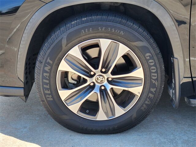 2021 Toyota Highlander XLE Grapevine TX