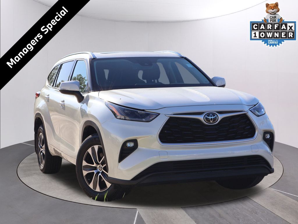 2021 Toyota Highlander XLE Oshkosh WI