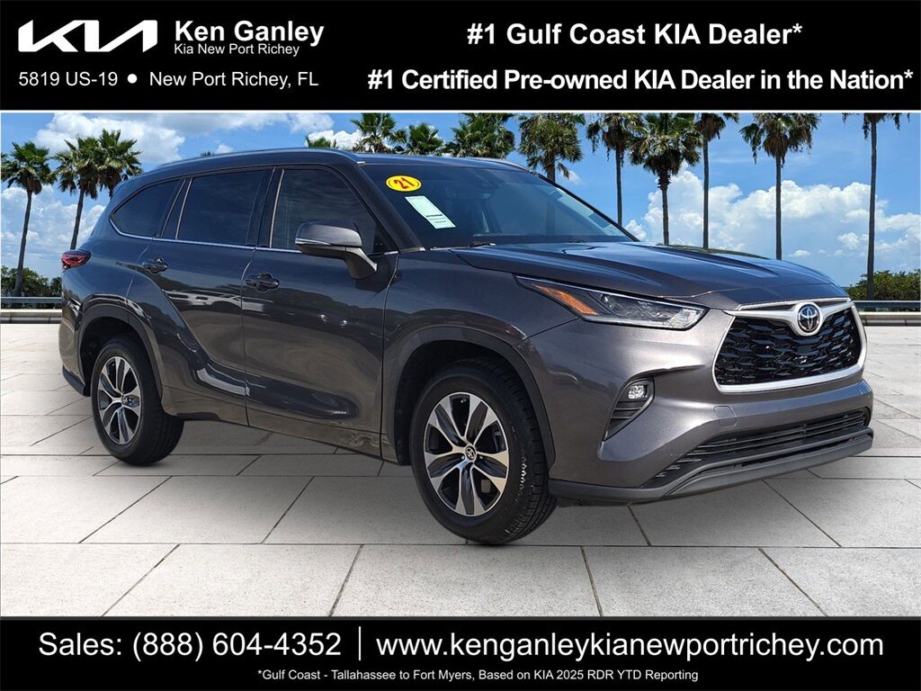 2021 Toyota Highlander XLE Oshkosh WI