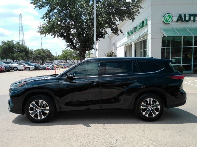 2021 Toyota Highlander XLE Plano TX