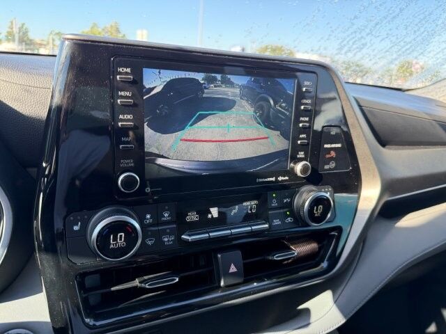 2021 Toyota Highlander XLE - Photo 21