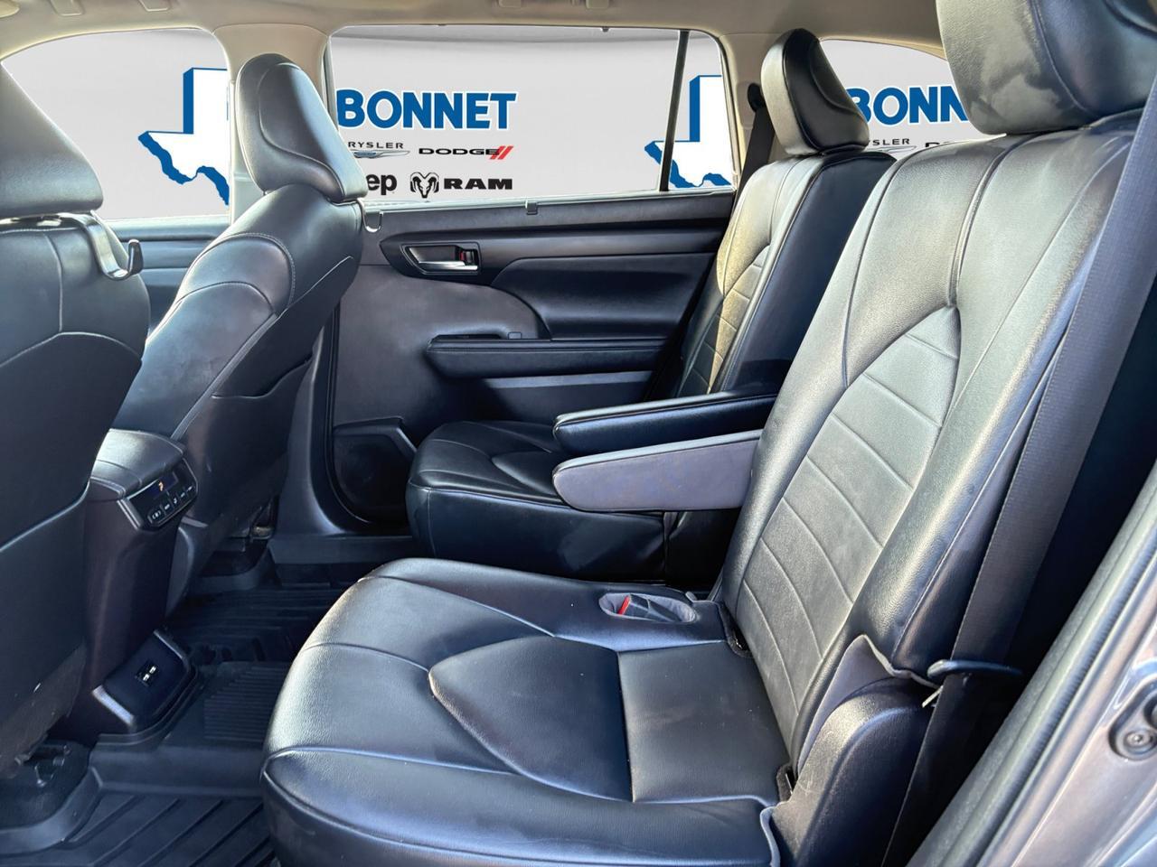 2021 Toyota Highlander XLE New Braunfels TX