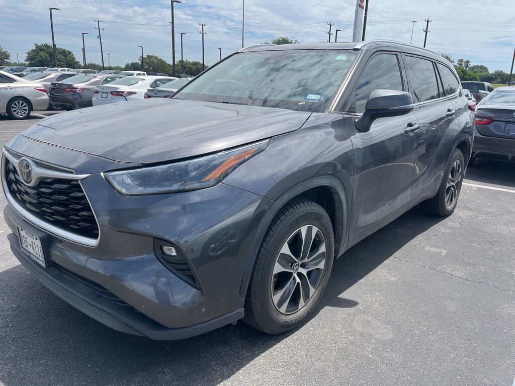 2021 Toyota Highlander XLE San Antonio TX