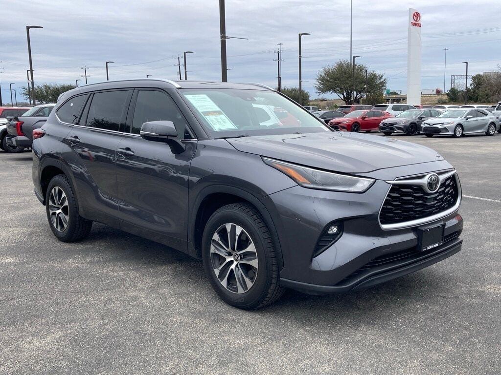 2021 Toyota Highlander XLE