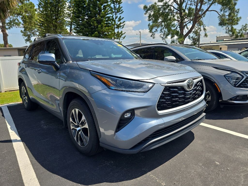 2021 Toyota Highlander XLE