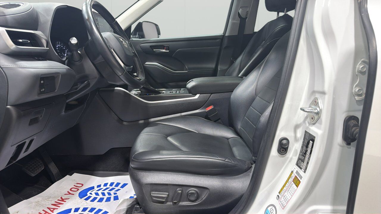 2021 Toyota Highlander XLE Sherwood Park AB