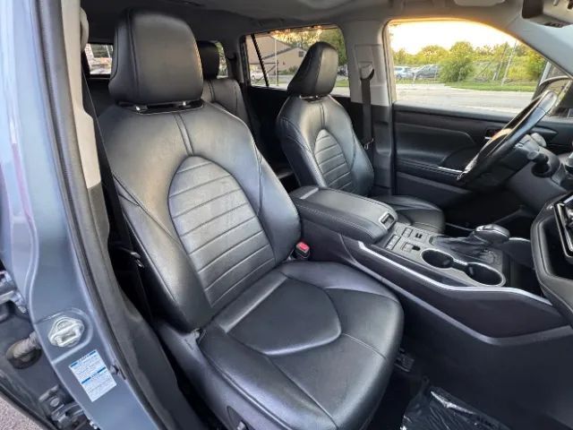 2021 Toyota Highlander XLE Sport Utility 4D Cincinnati OH