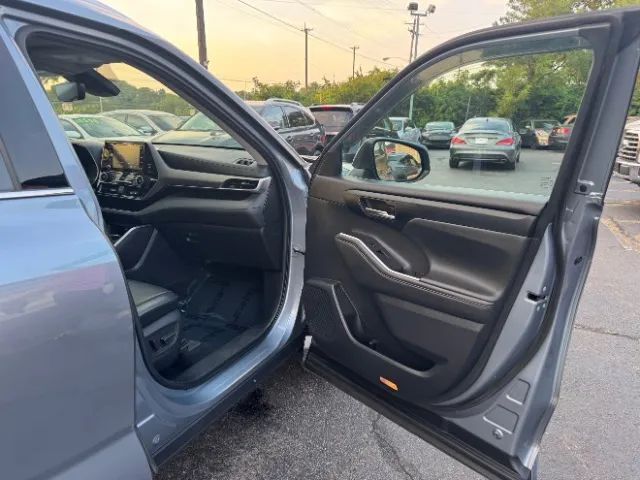 2021 Toyota Highlander XLE Sport Utility 4D Cincinnati OH