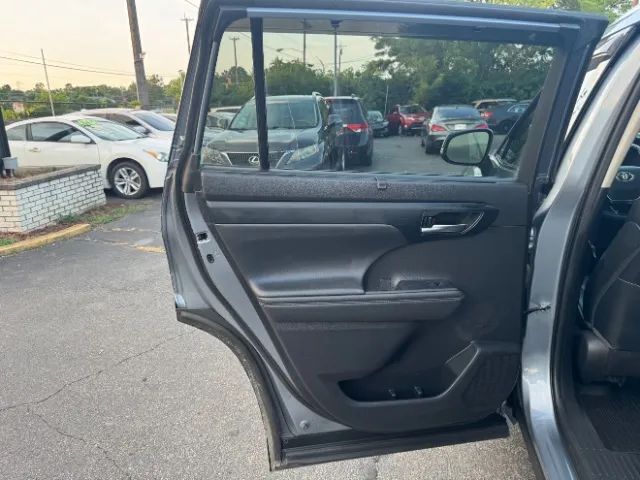 2021 Toyota Highlander XLE Sport Utility 4D Cincinnati OH