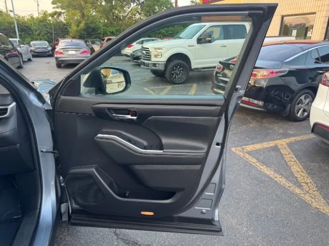 2021 Toyota Highlander XLE Sport Utility 4D Cincinnati OH