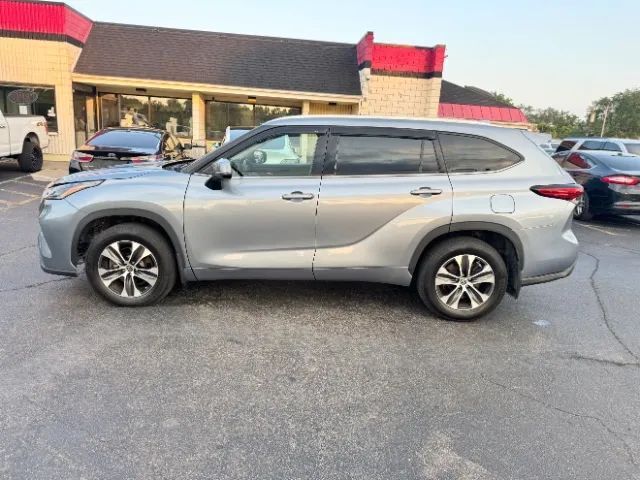 2021 Toyota Highlander XLE Sport Utility 4D Cincinnati OH