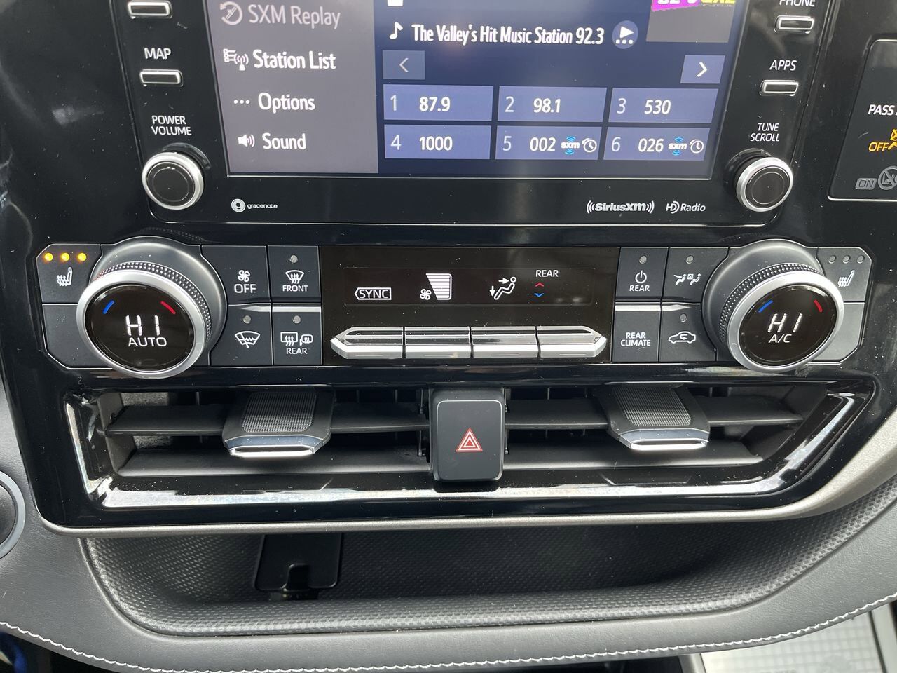 2021 Toyota Highlander XLE White River Junction VT