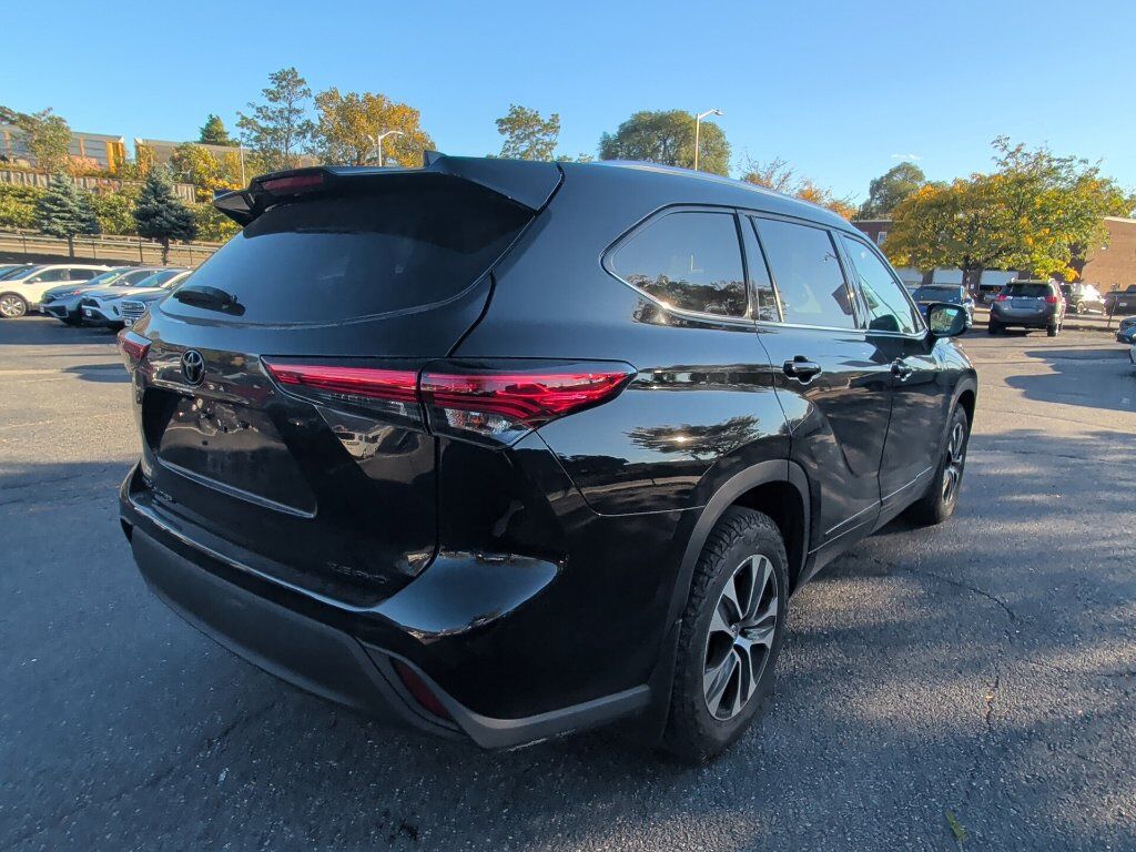 2021 Toyota Highlander XLE Worcester MA