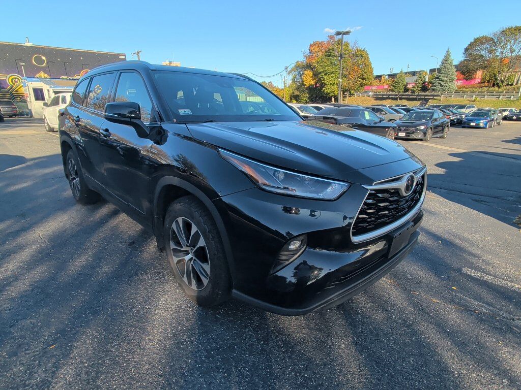 2021 Toyota Highlander XLE Worcester MA
