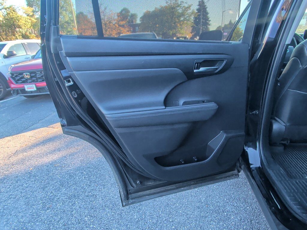 2021 Toyota Highlander XLE Worcester MA