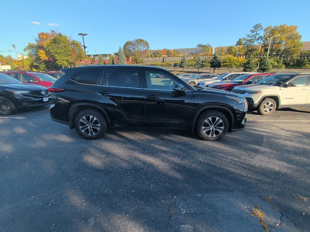 2021 Toyota Highlander XLE Worcester MA